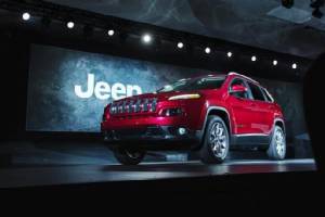 เตือนเจ้าของรถ Jeep Cherokee อัปเดตซอฟต์แวร์ก่อนถูกแฮกขณะกำลังวิ่งอยู่