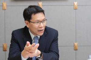 โปรดเกล้าฯ “วิรไท สันติประภพ” นั่งผู้ว่าการแบงก์ชาติ