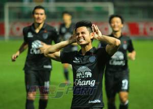 "บุรีรัมย์" ชน "ลำพูน" ลีก คัพ 8 ทีม