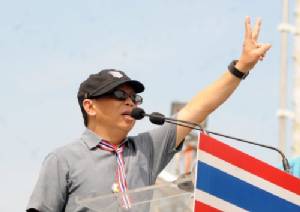 “สาทิตย์” ไม่เชื่อดึงขั้วการเมืองร่วม ครม. ขจัดความขัดแย้ง - แย้ม “พระสุเทพ” สึกทำงานปฏิรูป