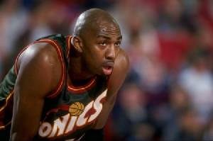 ตกอับเพราะเหล้า "อดีตสตาร์ NBA" สู้ชีวิตหวังขึ้น ผจก.สตาร์บัคส์