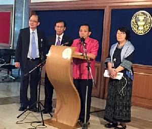 4 สปช.ขวางข้อเสนอ “หม่อมอุ๋ย” ไม่ให้นำภาษีบาปมาหนุน สสส. ไทยพีบีเอส