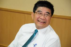 ตบหัวแล้วลูบหลัง! “ประยุทธ์” เซ็นแกร๊ก “หมอณรงค์” กลับสาธารณสุขก่อนเกษียณ