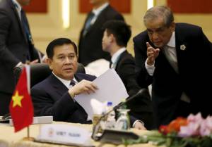 สื่อนอกขนลุก! นายพลไทยบอกรักจีนกลางเวทีประชุมอาเซียน