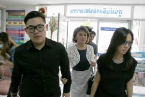 ครอบครัว “เสี่ยชูวงษ์” เดินสายขอความเป็นธรรม