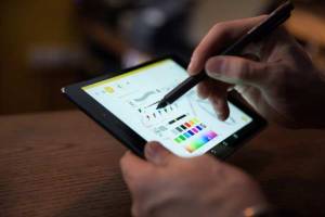 เอซุสใส่ชิปทีวีลง ZenPad รุ่นใหม่หวังชิงแชร์ตลาดแท็บเล็ต 50%