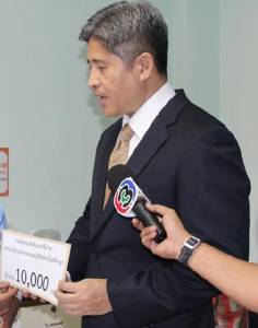 กรมคุ้มครองสิทธิฯ รุดเยียวยาเหยื่อบึ้มกลางกรุง เสียชีวิตรายละ 100,000 บาท