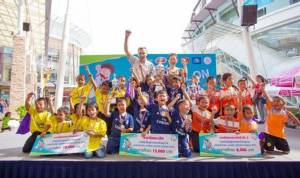 มอบถ้วยนักเตะรุ่นจิ๋ว “Jungceylon Junior Soccer League 2015”