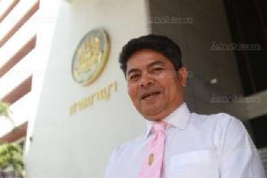 “เทพไท” เตรียมอุทธรณ์คดีจัดรายการหมิ่น “ยิ่งลักษณ์” ไปโฟร์ซีซั่นส์ อ้างไม่สืบพยานคำว่า “เอาอยู่”