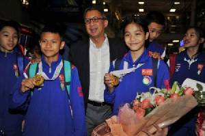 "บิ๊กเอ" พร้อมดันจอมเตะยุวชนโลก ขึ้นชุดใหญ่