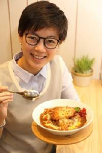 "ธณัทร์ษริน สุสมาวัตนะกุล" ชวนก๊วนเพื่อนชิมอาหารในงาน THE MALL EAT &amp; SHARE