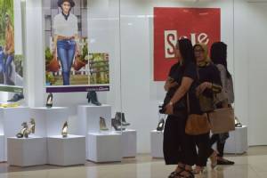 Brazilian woman catches stray bullet in handbag