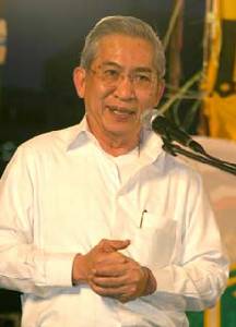 “พิเชษฐ” ลั่นค้านร่าง รธน. ฉะ “เทือก” ทำ ปชป.ลำบาก ชี้บางกลุ่มสะใจปฏิวัติ