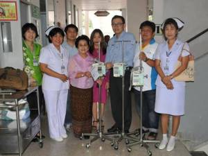 วชิระภูเก็ตรับมอบเครื่องควบคุมการให้สารละลายทางหลอดเลือด