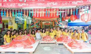 “ชาวดิแอทติจูดคลับ” ร่วมสืบสานประเพณีท้องถิ่น “พ้อต่อ” ประจำปี 2558