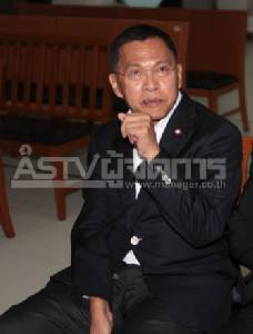 ชายปริศนาลุยเดี่ยวดักชกท้ายทอย “วัฒนา” คาดสั่งสอนปมการเมือง
