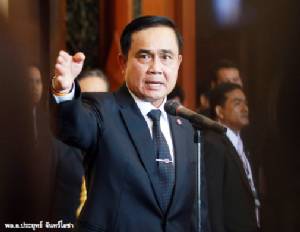 ยุทธการคสช.บนทางแยก!! ระแวงนักการเมืองทุกฝีก้าว