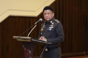 “ประวุฒิ” ปัดคุมตัว “อ๊อด” เชื่ออยู่ไทย เผย 8 คนที่มาเลย์คุมตัวไม่เอี่ยวบึ้ม “โอ๊ค” หอบ 7 ล้านมอบ ขอตรวจสอบก่อน