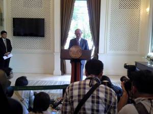 “มีชัย” แทนคุณแผ่นดินยอมนั่งประธาน กรธ. คุย คสช.วาง 5 ประการ ชี้ไม่มาประชามติเป็นโมฆบุรุษ