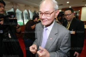 ปธ.กรธ.เชิญองค์กรอิสระให้ความเห็นสัปดาห์หน้า ที่ประชุมคาดดู รธน.ชั่วคราวเสร็จสัปดาห์นี้