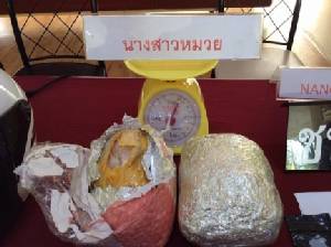 สืบ 4 จับสาวพม่าค้ายาบ้า 6,000 เม็ด อ้างตกงานไม่มีเงินใช้