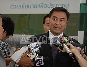 “มาร์ค” เตรียมเรียก “สุขุมพันธุ์” ถกการบริหารงาน กทม. “วิลาศ” ท้า 2 รองผู้ว่าฯ ออกทีวีแจง