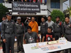 รวบ 2 ผู้ต้องหาชาวนครฯ ก่อเหตุงัดตู้บริจาควัดที่พังงา