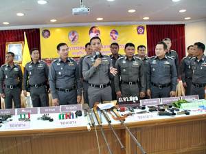 ตร.สตูลโวผลงานกวาดล้างอาชญากรรมจับได้หลายราย ผบช.ภ.9 กดดันผู้ต้องหาค้ามนุษย์มอบตัว