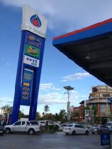 เติมพรุ่งนี้! เบนซินลด 40 สต./ลิตร เว้น E85 ลด 20 สต.