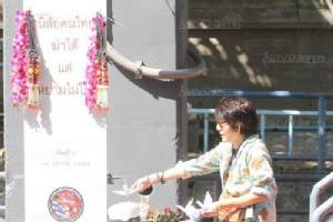 “บิ๊กตู่” พอใจเสื้อแดงรำลึก “นวมทอง” ไม่ก่อความเดือดร้อน เตือนกองเชียร์ “ปู” อย่าทำลายบรรยากาศปรองดอง
