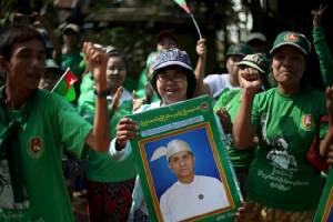 เฟซบุ๊ก “เต็งเส่ง” โพสต์คลิปเตือนระวังความรุนแรงแบบอาหรับสปริงหาก USDP แพ้เลือกตั้ง