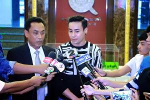 “มิตร มิตรชัย” รอดคุก ศาลให้ประกันพร้อมยื่นหลักทรัพย์ 1,700,000 บาท