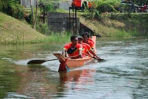เทศบาลนครตรังร่วม 4 วัดจัดแข่งเรือพายรับลอยกระทง