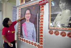 พรรค “ซูจี” ครองเสียงข้างมากได้สิทธิตั้งรัฐบาลพลเรือนชุดแรกในรอบกว่าครึ่งศตวรรษ