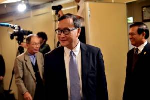การเมืองเขมรเครียดหนัก ศาลสั่งจับหัวหน้าพรรคฝ่ายค้านอ้างคดีเก่าปี 51