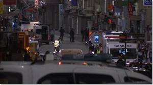 In Clip : ด่วน! เกิดระเบิด 6-7 ครั้ง-ยิงปะทะอย่างหนักตอนเหนือของปารีส มือระเบิดฆ่าตัวตายหญิงจุดระเบิด หลังญิฮัดคนที่ 9 ติดอยู่ในอพาร์ตเมนต์พร้อม “อาบาอูด มันสมองโจมตีปารีส” ท่ามกลางวงล้อมตำรวจ