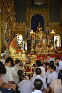 ชวนเข้าวัดวันพระน้อมนำคำสอนปรับใช้ในชีวิต