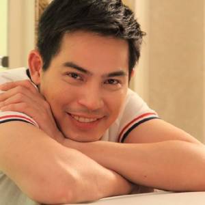 แพทย์เผยอาการ “ปอ ทฤษฎี” สัญญาณดี มีการขยับศีรษะ ต้องประเมินอาการหลังลดยา