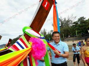 กระบี่ทำพิธีผูกผ้าเรือหัวโทง เปิดฤดูกาลท่องเที่ยวแล้ว