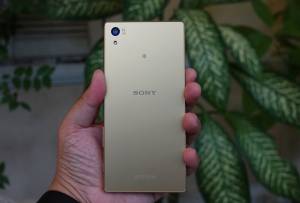 Review : Sony Xperia Z5 เด่นที่กล้อง 23 ล้านพิกเซล