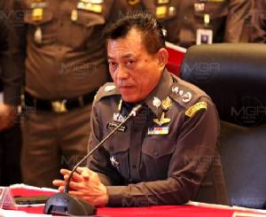 สั่งล่าตัวผู้ต้องหาหลบหนีคดีหมิ่นเบื้องสูง อุทยานราชภักดิ์รอไฟเขียวเตรียมสอบ