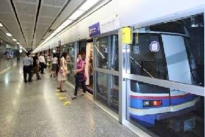 BMCL หนุนกิจกรรม “ปั่นเพื่อพ่อ” ขึ้น MRT ลดค่าโดยสาร 50%