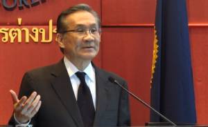 “ดอน” ชี้ นศ.ไปราชภักดิ์แฝงการเมือง คนละเรื่องประท้วงมะกัน ยันไทยไม่ใช่เป้าไอเอส