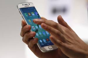 ลือ Samsung Galaxy S7 จัดเต็มระบบสแกนม่านตาพร้อมจอรับรู้แรงกด