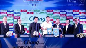 "เนวิน" เตรียมบุกตลาด "ลาว-กัมพูชา" กำจัดเสื้อปลอม