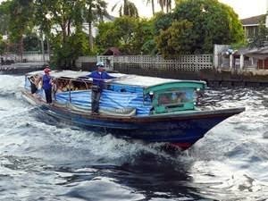 เรือแสนแสบนำร่องลดค่าตั๋ว 1 บาท ส่วนเรือด่วนเจ้าพระยารออีก 10 วัน