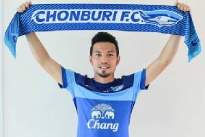 "ฉลาม" ขยับ! คว้าแข้ง "บีจี" เสริมทัพรายแรก