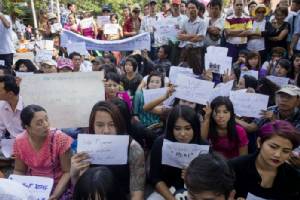 ผู้บัญชาการทหารสูงสุดพม่าร้องไทยทบทวนคำตัดสินประหาร 2 แรงงาน