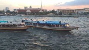 เรือด่วนเจ้าพระยาลด 1 บาท ตั้งแต่ 6 ม.ค. 59 เป็นต้นไป