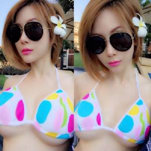 เล่นเอาแสบตา พริตตี้หุ่นอวบ "นิกกี้" โชว์ทูพีซหลากสีสัน